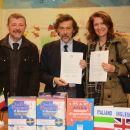 Progetto Scuola Federico II - Consegna libri 21/12/2010